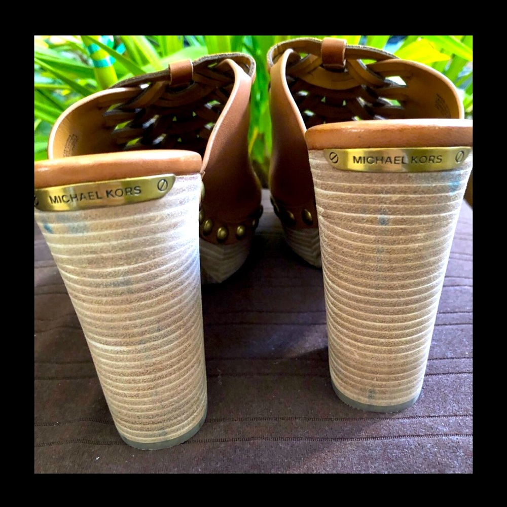 Michael Kors brand new shoes in tan color